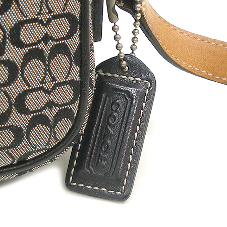 Coach(��ġ) �ñ׳��� �Ŀ�ġ ũ�ν��� �̹���3 - ���̺��� �߰���ǰ